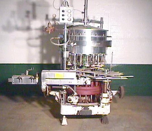 Filler 21 valve Horix liquid gravity filler model HBSG21-DA, 4.5 centers, up to 200 cpm