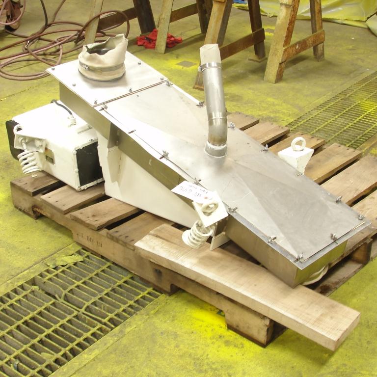 Feeder 10w x 45l x 5 deep Eriez vibratory feeder model D-58B, Stainless Steel
