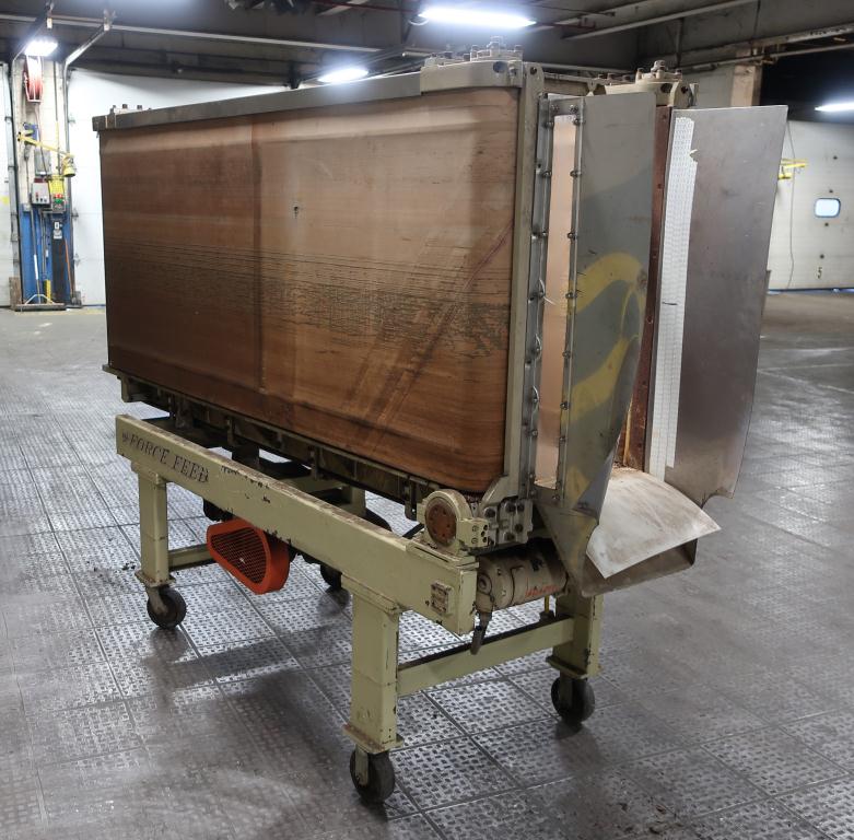 Conveyor Force Feeder belt conveyor CS, 35 h x 89 l x 15 between belts