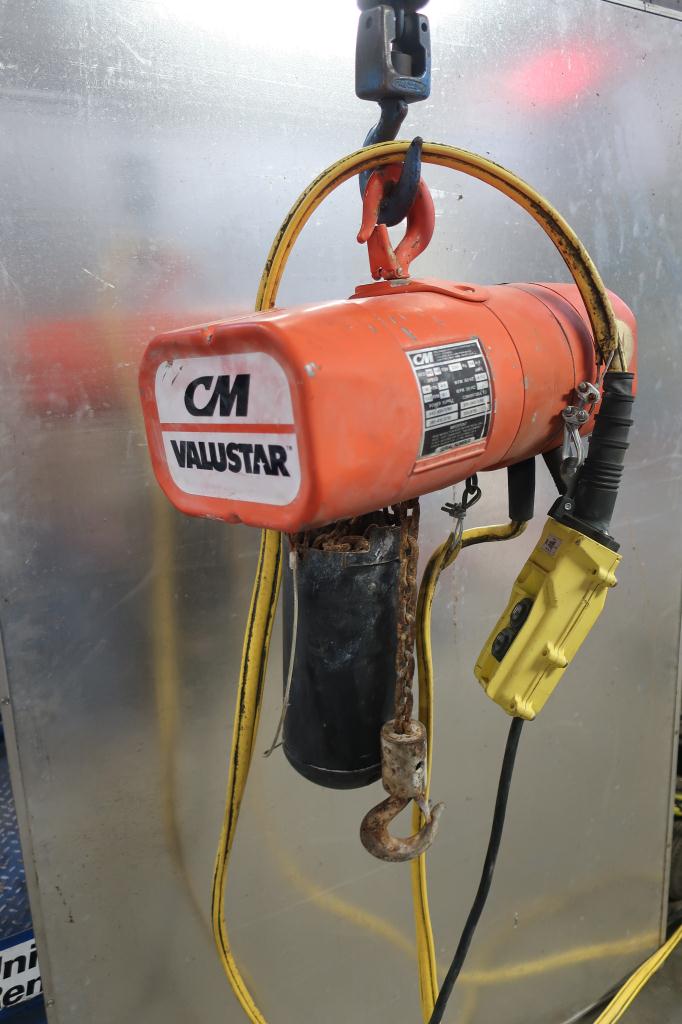 Material Handling Equipment chain hoist, 1/4 ton lbs. Columbus McKinnon model WB, 20 Ft