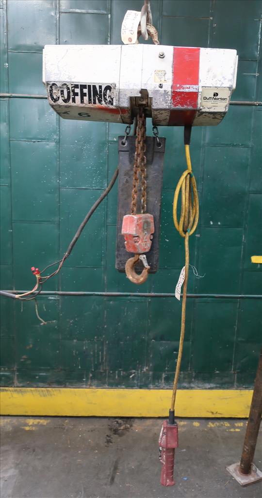 Material Handling Equipment chain hoist, 4000 lbs. Coffing Hoists model EC.4008.3