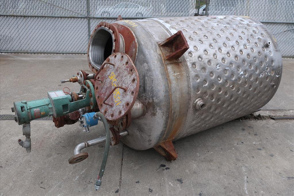Tank 500 gallon vertical tank, Stainless Steel, dimpled jacket, 0.33 hp agitator, dish bottom