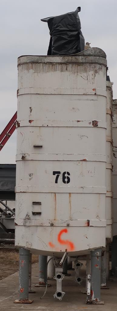 Tank 2000 gallon vertical tank, Stainless Steel, Philadelphia Mixers agitator, dish