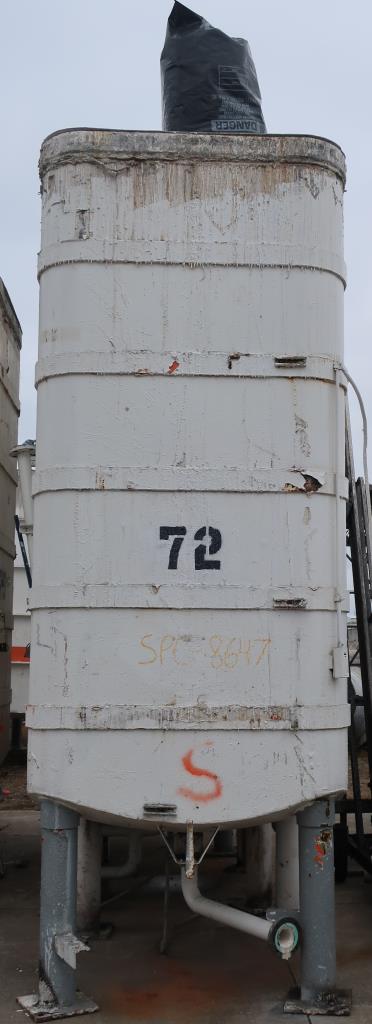 Tank 2000 gallon vertical tank, Stainless Steel, Philadelphia Mixers agitator, dish