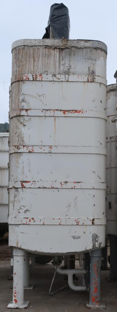 Tank 2000 gallon vertical tank, Stainless Steel, Philadelphia Mixers agitator, dish