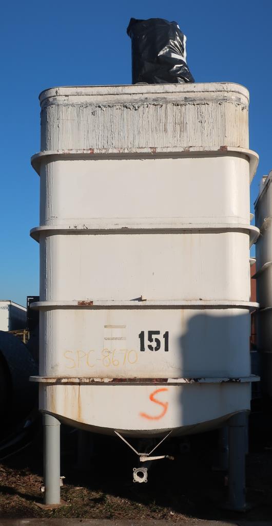 Tank 4000 gallon vertical tank, Stainless Steel, Philadelphia Mixers PTER-10 agitator, dish