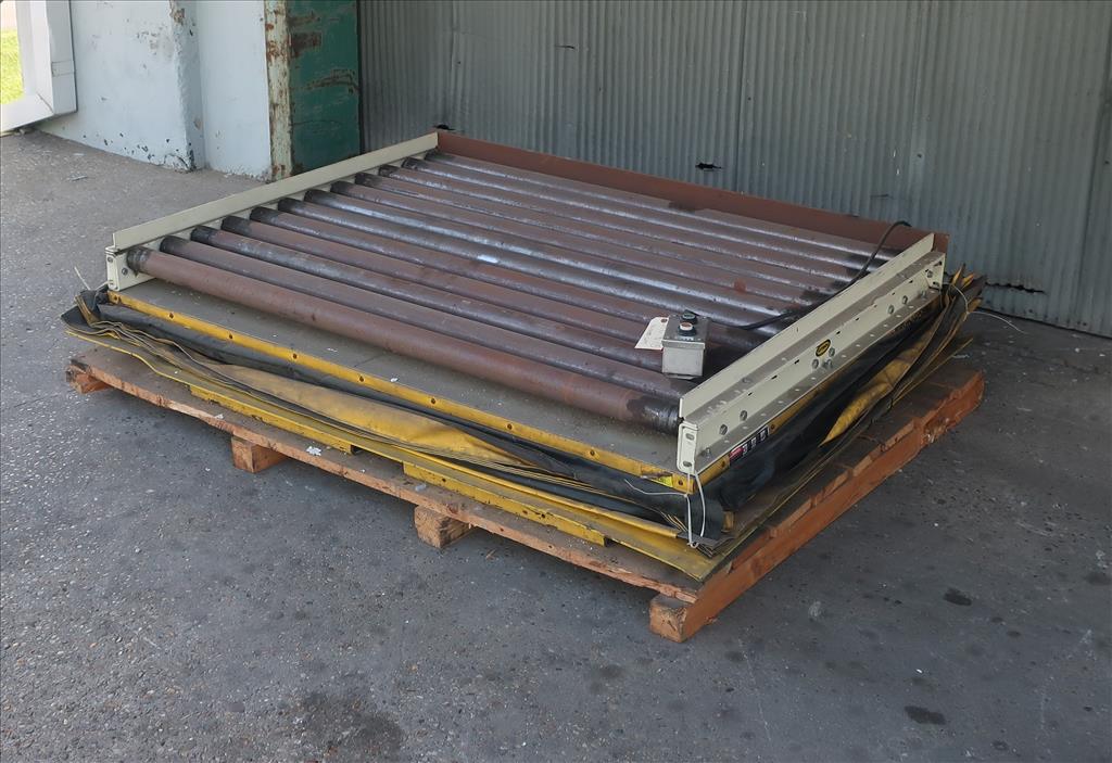 Material Handling Equipment scissor lift table, 2000 lbs. Southworth 63 w x 48 l roller conveyor platform
