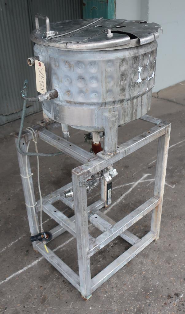 Tank 14 gallon vertical tank, Stainless Steel, 90 PSI @330 degrees F jacket, conical bottom