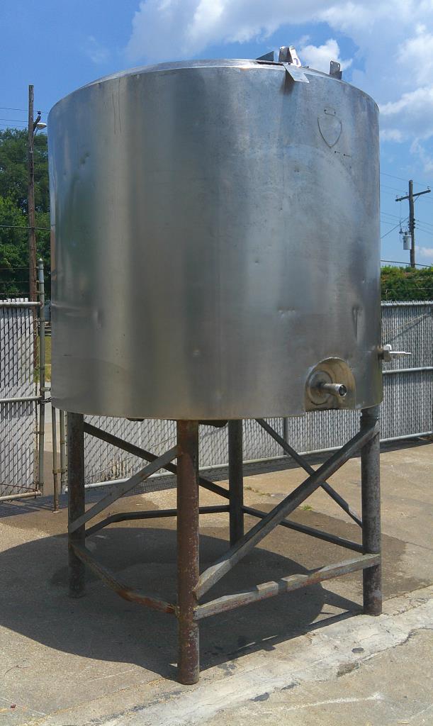 Tank 800 gallon vertical tank, Stainless Steel, convex